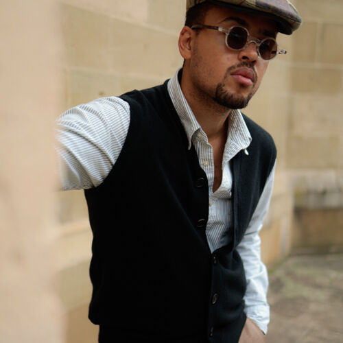 Strickweste mit Kn&ouml;pfen